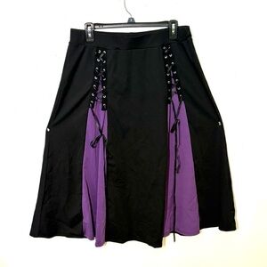 🆕Black and Purple Lace Up Midi Skirt. Viking Wench Style. Size 1XL. NWT.